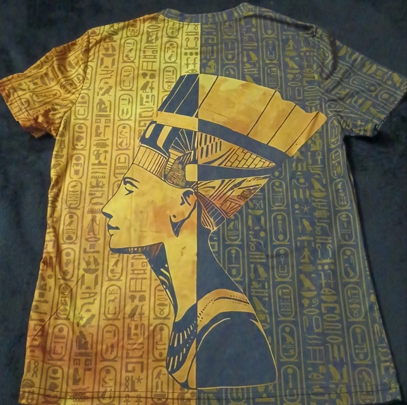 Men's Polyester Short Sleeve Shirt Size Medium - Picture 2 of 2